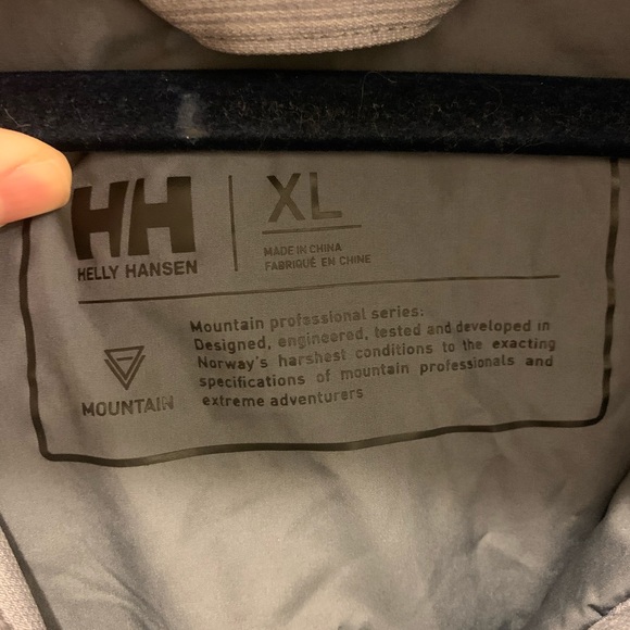 XL Helly Hansen Men’s Ski Jacket - Picture 3 of 8